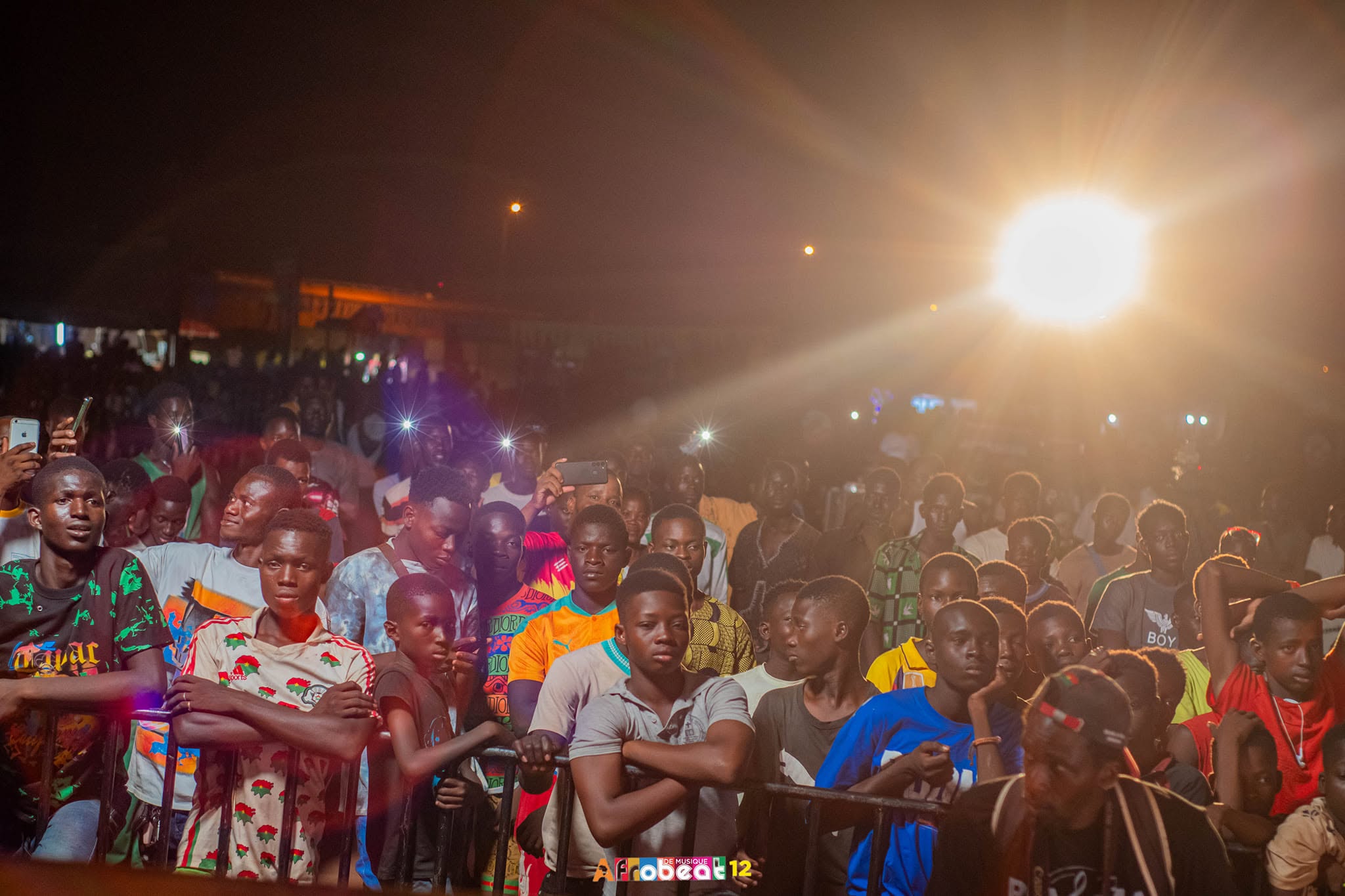 Public lors d’un rassemblement culturel en Afrique centrale